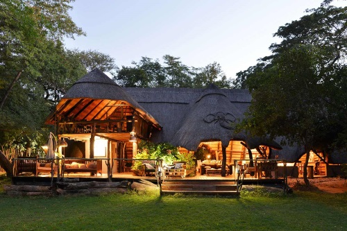 Ivory Lodge buitenkant 001